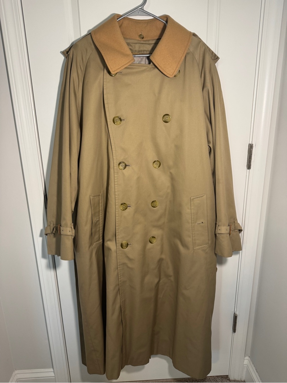 Burberry Men’s Double-Breasted Trench Coat in Tan with Camel Collar